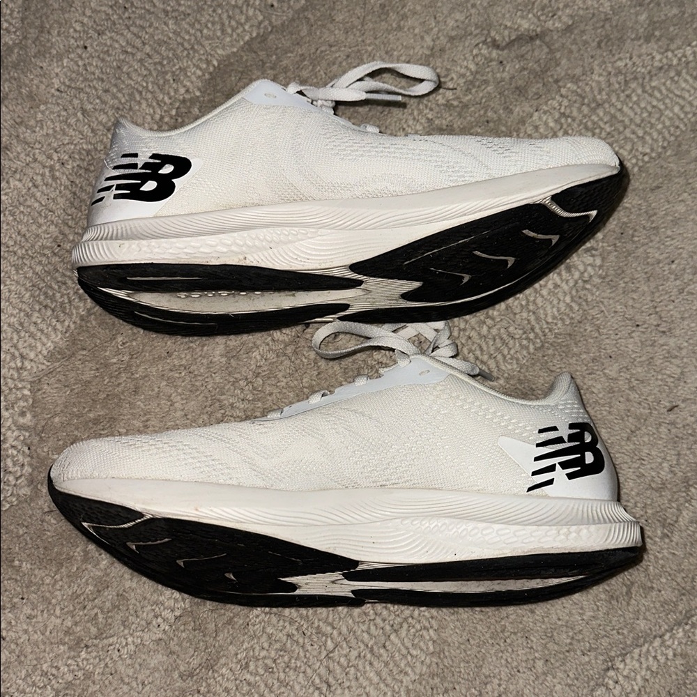 NEW BALANCE RUNNING SHOES - Picture 5 of 8